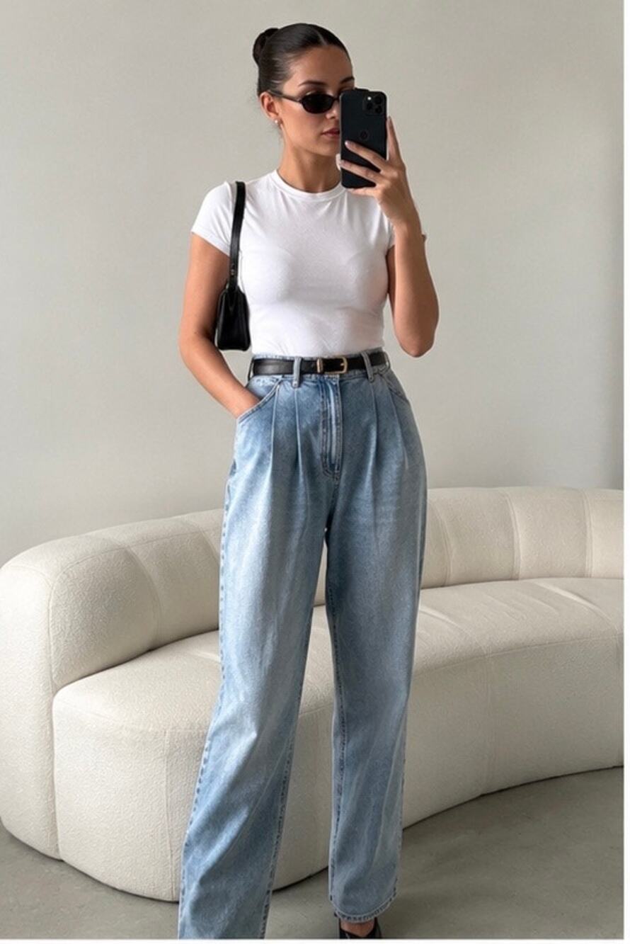DSQUARED2 High Waisted Boxy Jeans Pleated Tapered Light Wash IT40 NWT